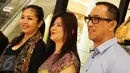 (Ki-ka) Era Soekamto, Heru Santoso dan Halina saat menghadiri Seni Instalasi Iwan Tirta Private Collection, Jakarta, Kamis (1/10/2015). (Liputan6.com/ Immanuel Antonius)