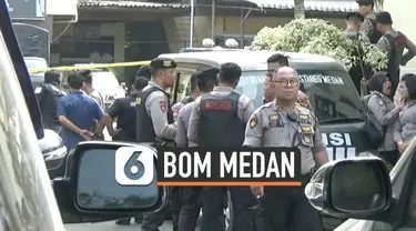 Tim Densus 88 melakukan olah TKP ledakan bom bunuh diri di Mapolrestabes Medan. Bom bunu diri ini menewaskam 1 orang yang merupakan pelaku dan melukai 6 orang.