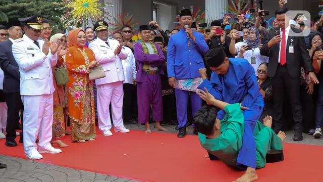 Pramono Anung Serah Terima Jabatan di Balai Kota Jakarta