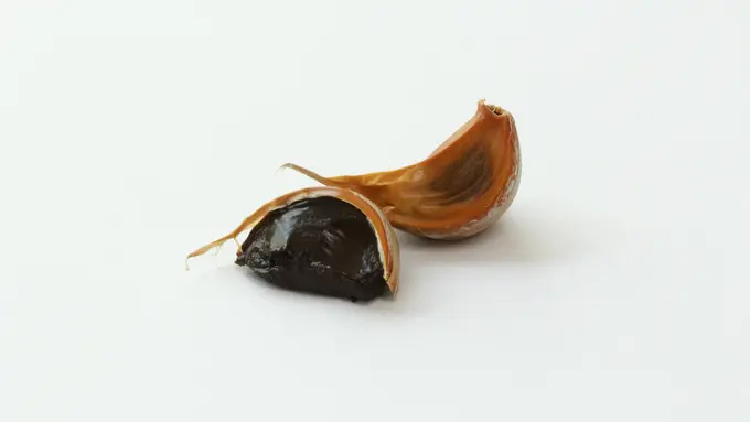 Manfaat Bawang Hitam