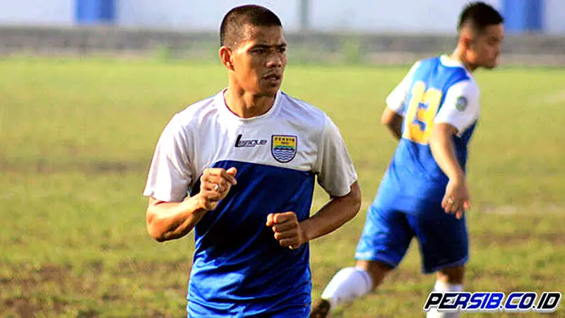 Penyerang Persib Bandung Tantan 