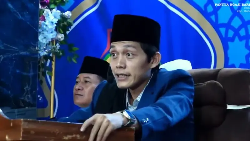 Gus Iqdam budrek dipanggil om oleh jemaah cantik ini (SS: YT Klagen Gambiran)