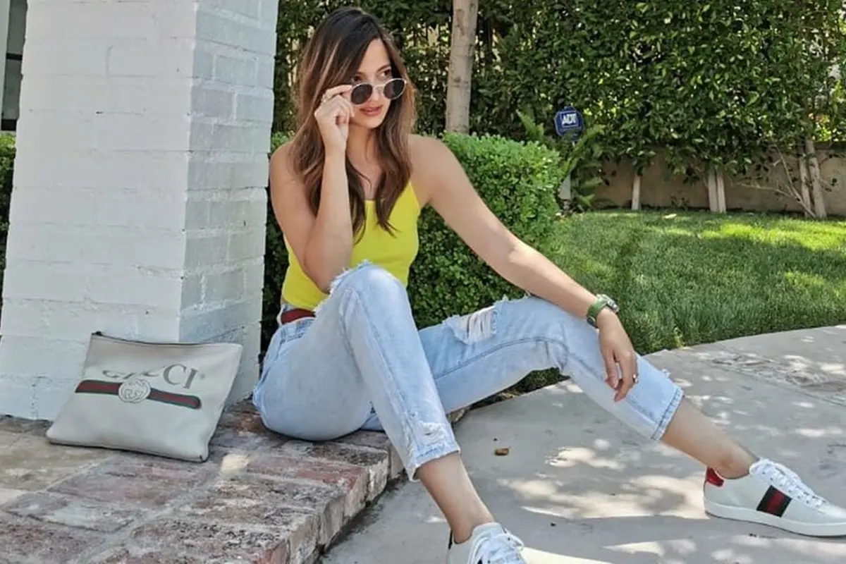 FOTO: Gaya OOTD Nia Ramadhani, Memesona Bak ABG