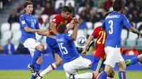 Babak I: Dominasi Spanyol Belum Bisa Jebol Gawang Italia