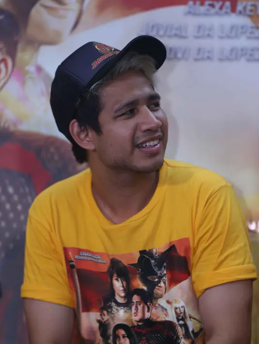 Sebelum menekuni dunia akting di layar lebar, Jovial lebih dulu di kenal lewat dunia maya. Video komedi yang diunggah di situs youtube, mendapat sambutan baik dari anak-anak muda. (Nurwahyunan/Bintang.com)