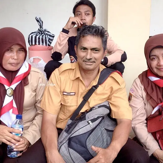 6 Editan Foto Jose Mourinho Jika Tinggal di Indonesia Ini Kocak