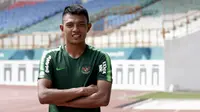 Pemain Timnas Indonesia, Dedik Setiawan, saat mengikuti sesi latihan di Stadion Wibawa Mukti, Jawa Barat, Minggu (4/11). Latihan ini merupakan persiapan jelang Piala AFF 2018. (Bola.com/M Iqbal Ichsan)