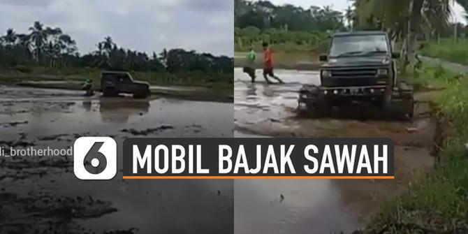 VIDEO: Anti Mainstream, Petani Bajak Sawah Pakai Mobil