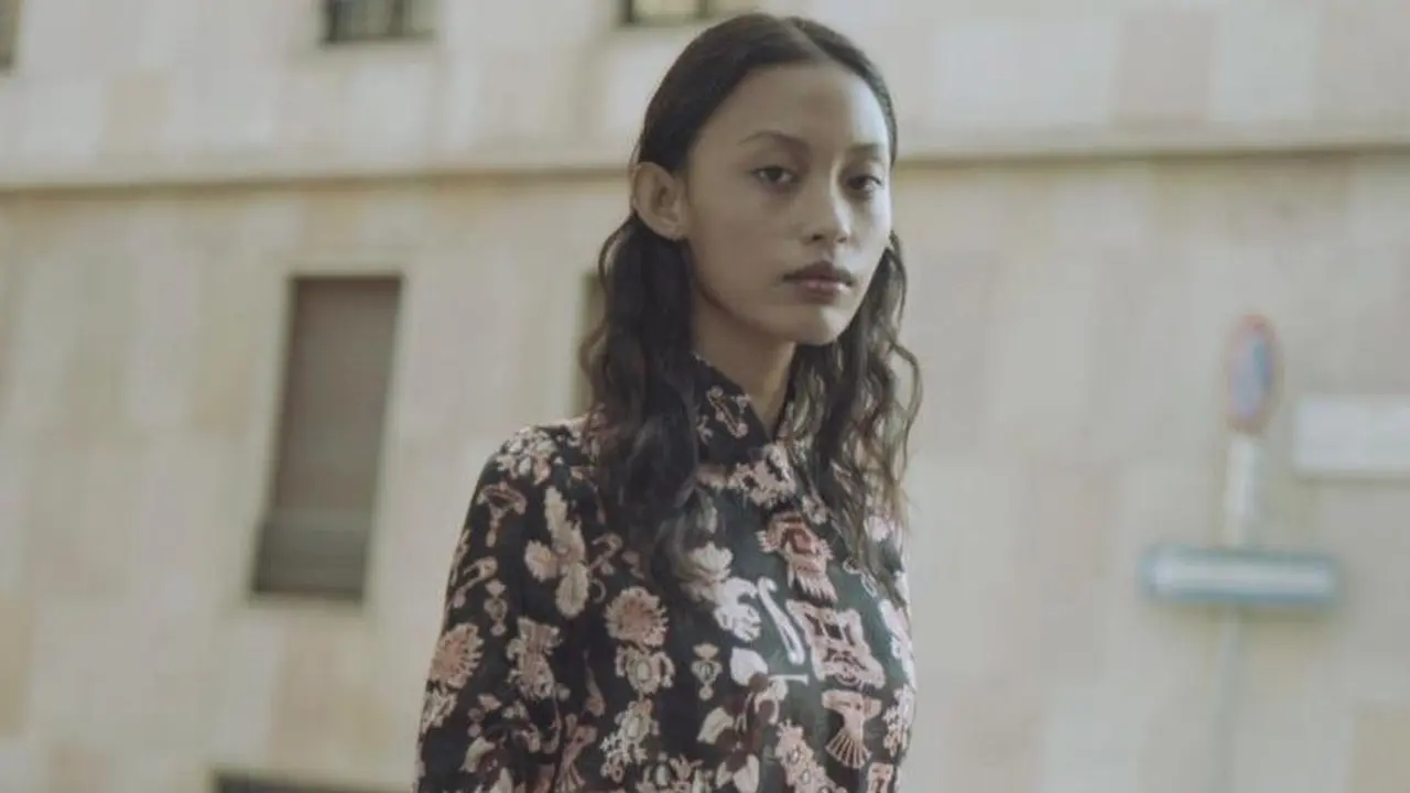 6 Pesona Nafa Salvana, Model Asal Karawang yang Melenggang di Milan Fashion Week 2022