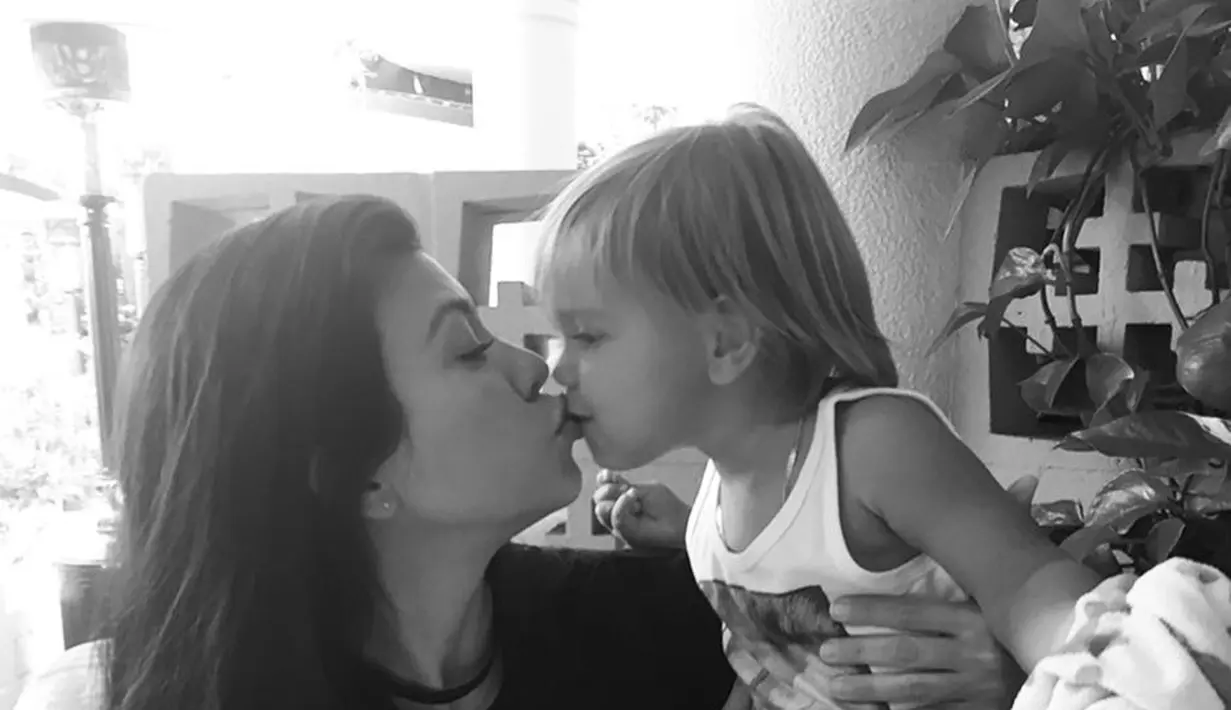 Meski sudah bisa dibilang move on dari Kourtney, namun tentu saja Scott tak bisa sepenuhnya melupakan wanita itu. (instagram/kourtneykardashian)