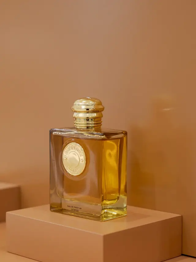 Burberry Eau De Parfum Intense. dok. Luxasia