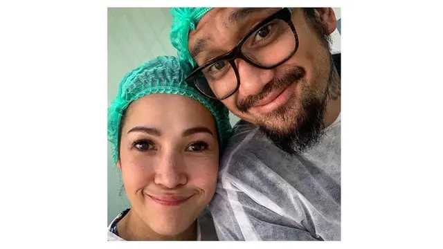 7 Potret Mesra Tora Sudiro dan Mieke Amalia, Akui Pernah Pacaran Diam-Diam