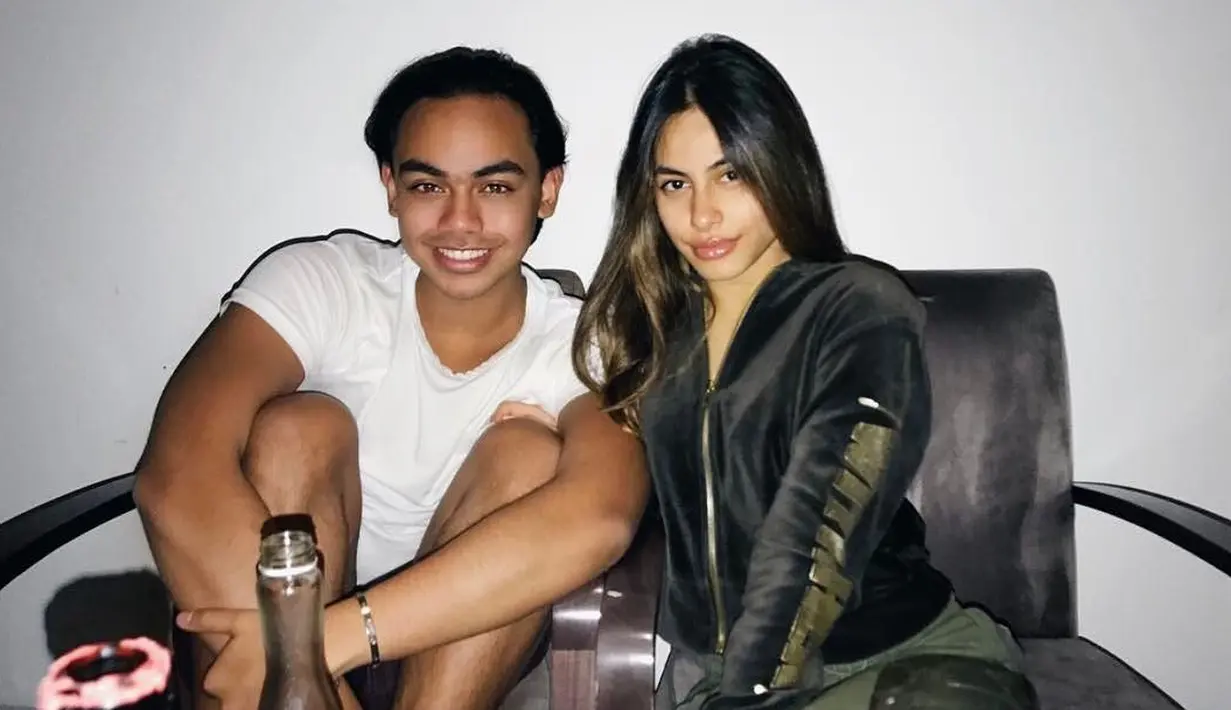 Valerie Thomas memang termasuk cewek yang seru, jadi wajar jika ia mempunyai banyak teman. (Foto: instagram.com/valerieethomas)