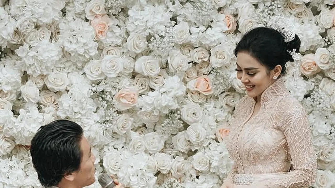 Syahrini dan Reino Barack