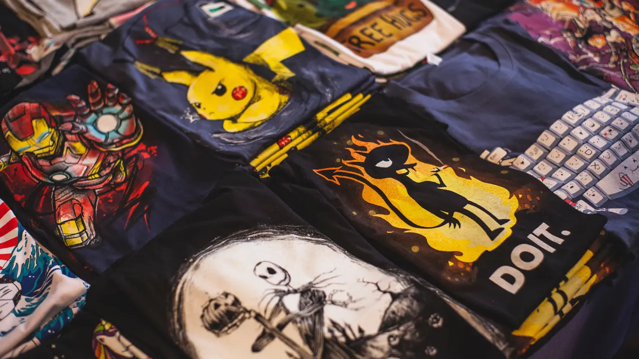 Ilustrasi kaos - Photo by Francesco Paggiaro from Pexels