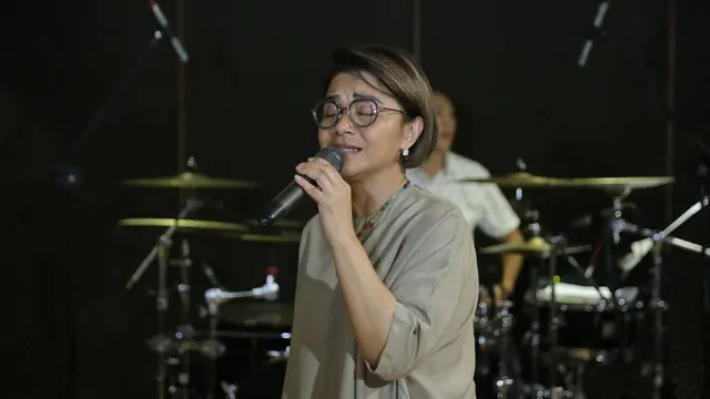 [Bintang] Ruth Sahanaya