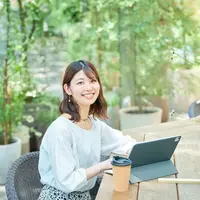 ilustrasi perempuan dewasa/maruco/Shutterstock