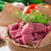 Menyimpan daging sapi./Copyright shutterstock.com/g/istetiana