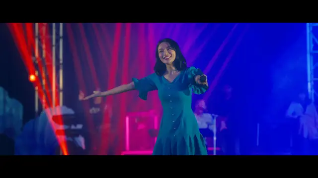 Akting Wika Salim dalam film Mendadak Dangdut. (Foto: Dok. Sinemart Pictures)
