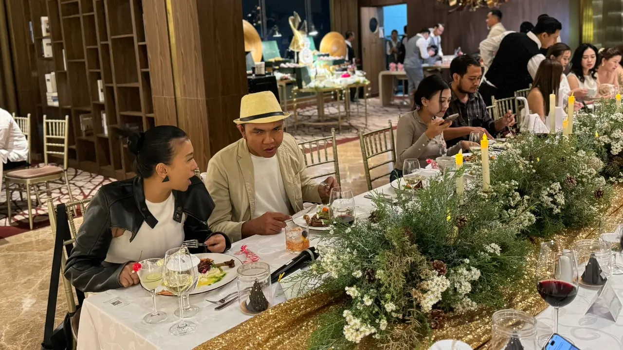 Intip Menu Unik Momen Malam Natal 2024 Berbeda Ala Hotel di Surabaya
