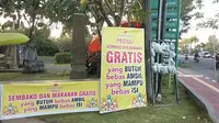 Big Garden Corner, sebuah tempat rekreasi di Sanur, Bali membuka posko peduli dengan membagikan sembako dan makanan gratis di masa PPKM Darurat. (dok. Instagram @biggardencorner/https://www.instagram.com/p/CRROTgnN6Z1/)