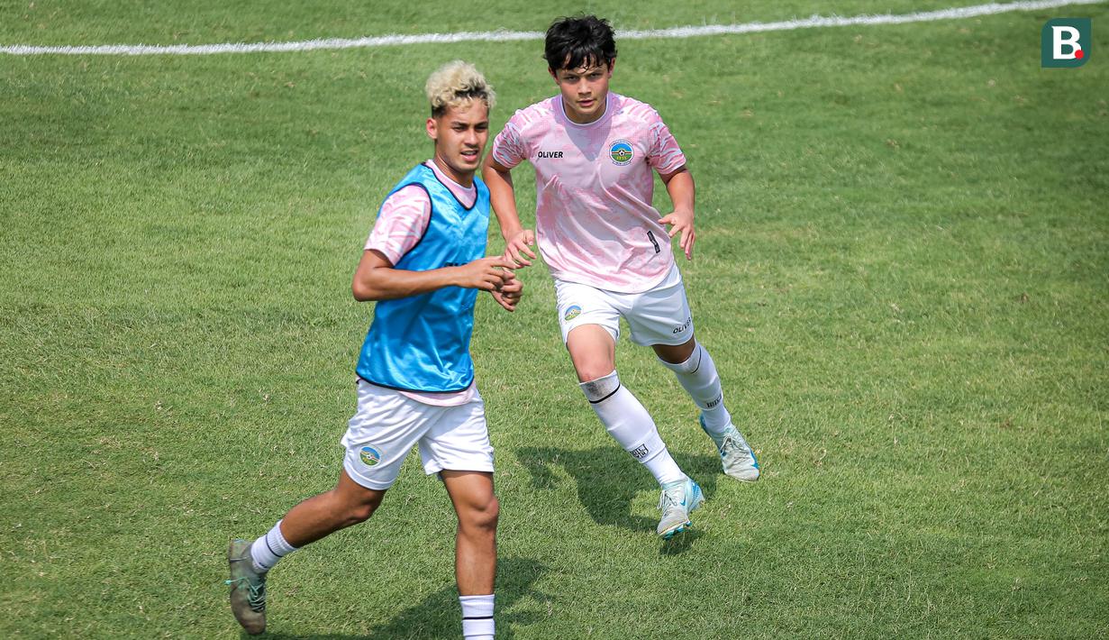 <p>Pemain Timor Leste U-20, Tiago William Torres Lay saat melakukan latihan resmi jelang Kualifikasi Piala Asia U-20 di Lapangan B, SUGBK, Senayan, Jakarta, Selasa (24/09/2024). (Bola.com/Bagaskara Lazuardi)</p>