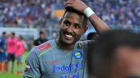 Wander Luiz striker Persib setelah pertandingan melawan Arema di Stadion Kanjuruhan, Malang (8/3/2020). (Bola.com/Iwan Setiawan)
