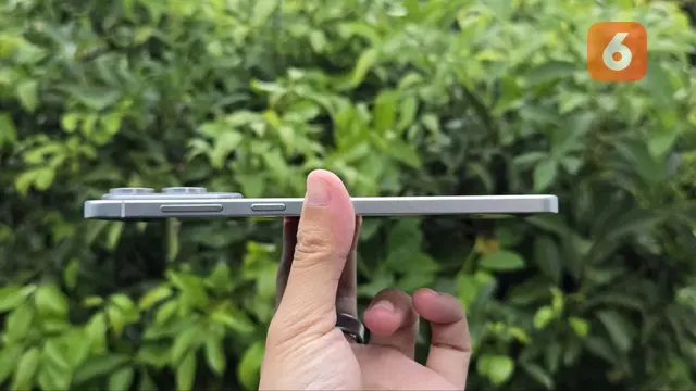 Galaxy S25 Edge hadir dengan ketebalan hanya 5,8 mm. (Liputan6.com/Agustin Setyo Wardani)