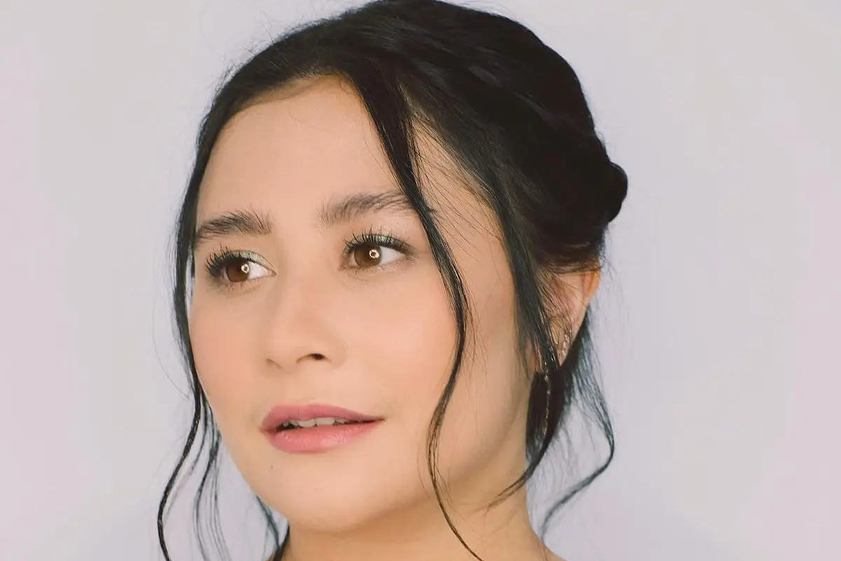 Prilly Latuconsina.