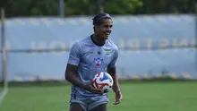 Ramon Tanque menjalani sesi latihan bersama Persib Bandung. (Dok. Persib)