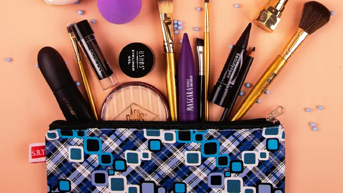 Makeup untuk pemula.