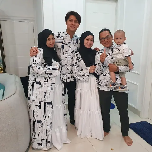 6 Momen Kumpul Keluarga Besar Lesty Kejora dan Rizky Billar, Makin Serius