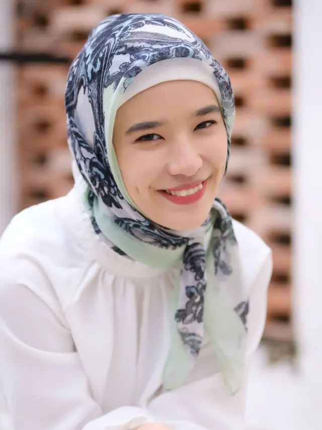 6 Potret Terbaru Beby Chaesara Eks JKT48, Anggun Berhijab