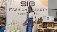 Ummi Salamah, warga Pamotan, Rembang, Jawa Tengah, merintis usaha Akar Jawi pada 2011 dengan membuat masker wajah untuk mengatasi jerawat pada mukanya hingga berhasil menembus pasar mancanegara. (Istimewa)