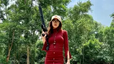 Gunakan sebuah kasual dress serta topi, penampilan Widi saat jalani hobinya ini pun curi perhatian netizen. Pasalnya, hobi yang digeluti oleh wanita 32 tahun ini termasuk salah satu olahraga yang kerap disebut 'maskulin'. (Liputan6.com/IG/@_widikidiw_)