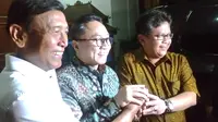 Ketua Umum DPP Partai Hanura Wiranto, Ketum DPP PAN Zulkifli Hasan, dan Sekjen PDIP Hasto Kristiyanto. (Liputan6.com/Putu Merta Surya Putra)