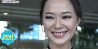 Yuanita Christiani mengeluarkan air mata bahagia saat menyaksikan langsung pernikahan sahabatnya, Sandra Dewi dan Harvey Moeis.