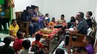 Polisi di Jalan Kemanusiaan, Pelita Bagi Anak-Anak Indonesia