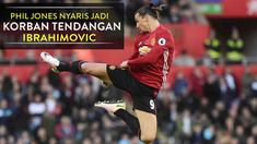 Zlatan Ibrahimovic nyaris mencelakai Phil Jones pada laga antara Swansea vs Manchester United yang berakhir dengan skor 1-3