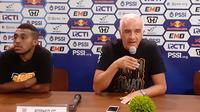 Pelatih Borneo FC, Mario Gomez, menjelang pertandingan kontra Persib Bandung pada leg kedua perempat final Piala Indonesia 2018-2019. (Bola.com/Erwin Snaz)