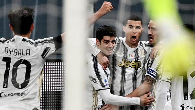 FOTO: Cristiano Ronaldo Borong Dua Gol, Juventus Masih Terlalu Tangguh Bagi Genoa