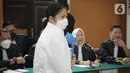 Putri Candrawathi bersiap menjalani sidang kasus pembunuhan berencana Yosua Hutabarat atau Brigadir J di Pengadilan Negeri Jakarta Selatan, Jakarta, Rabu (25/1/2023). Istri mantan Kadiv Propam Polri Ferdy Sambo itu sambil menangis mengatakan saat sidang pleidoi bahwa Yosua mengancam membunuhnya bila menceritakan soal kekerasan seksual yang dialaminya. (Liputan6.com/Faizal Fanani)