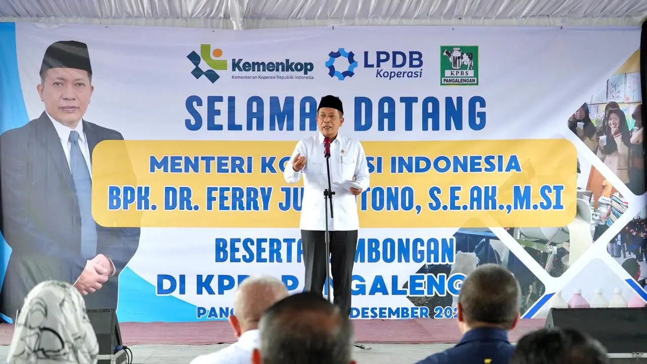 Menteri Koperasi (Menkop) Ferry Juliantono