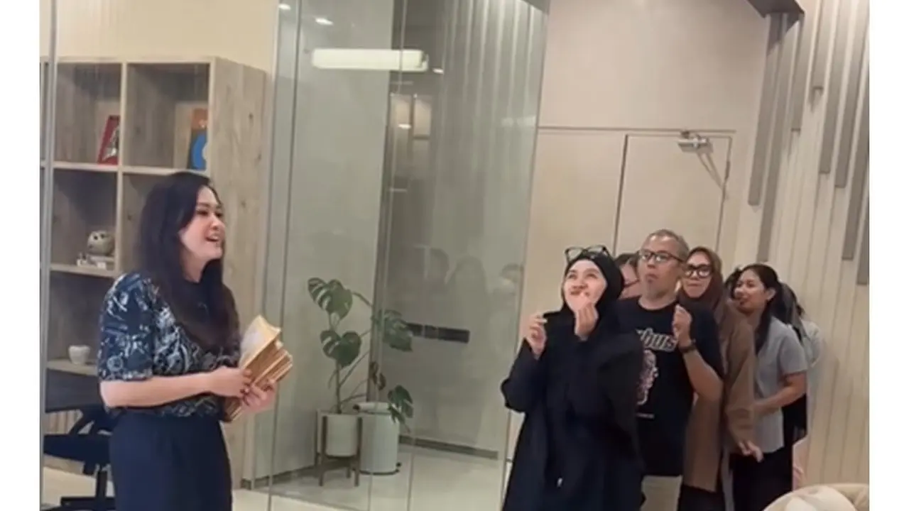 6 Artis Bagi-bagi THR Mewah ke Karyawan, Nagita Slavina hingga Maia Estianty