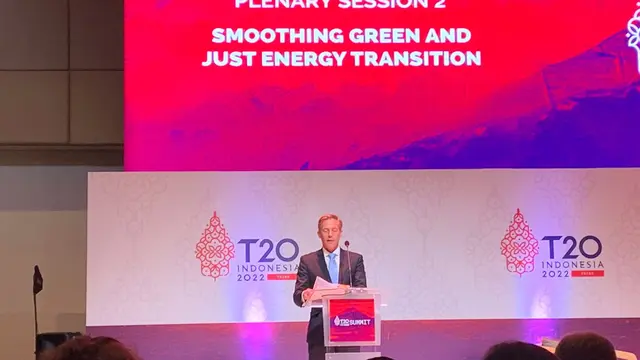 Plenary Session 2 di KTT T20 yang digelar di Nusa Dua, Bali pada (5/9) memberikan pandangan soal pentingnya transisi energi. (Liputan6/Benedikta Miranti T.V)