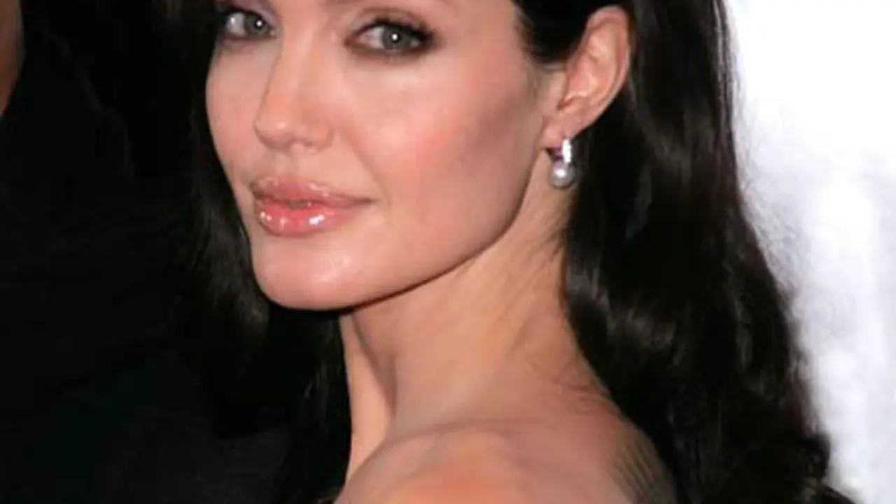 [Bintang] Angelina Jolie
