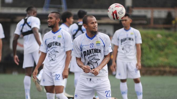 Pekanbaru Zona Merah Virus Corona Kapten Persib Semakin Khawatir Indonesia Bola Com