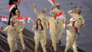 Posisi ini sekaligua yang terbaik bagi Indonesia di ajang SEA Games sejak 1995, di luar status sebagai tuan rumah. Tampak dalam foto, perwakilan atlet Indonesia saat mengikuti parade upacara penutupan SEA Games 2025 di Rajamangala Stadium, Bangkok, Thailand, Sabtu (20/12/2025). (Bola.com/Bagaskara Lazuardi)