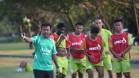 Pelatih Persebaya Surabaya, Zaidan Nazarul, hanya akan menyiapkan 22 pemain saat tim asuhannya berlaga di Piala Presiden 2015. (Bola.com/Zaidan Nazarul)