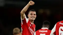 Satu gol tersebut lahir dari sepakan terukur Granit Xhaka di menit ke-70. Ia memanfaatkan umpan silang mendatar dari Takehiro Tomiyasu. (AFP/Adrian Dennis)